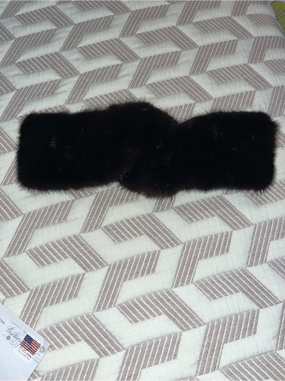 Women’s Black Fur Headband - Classic Winter Accessory